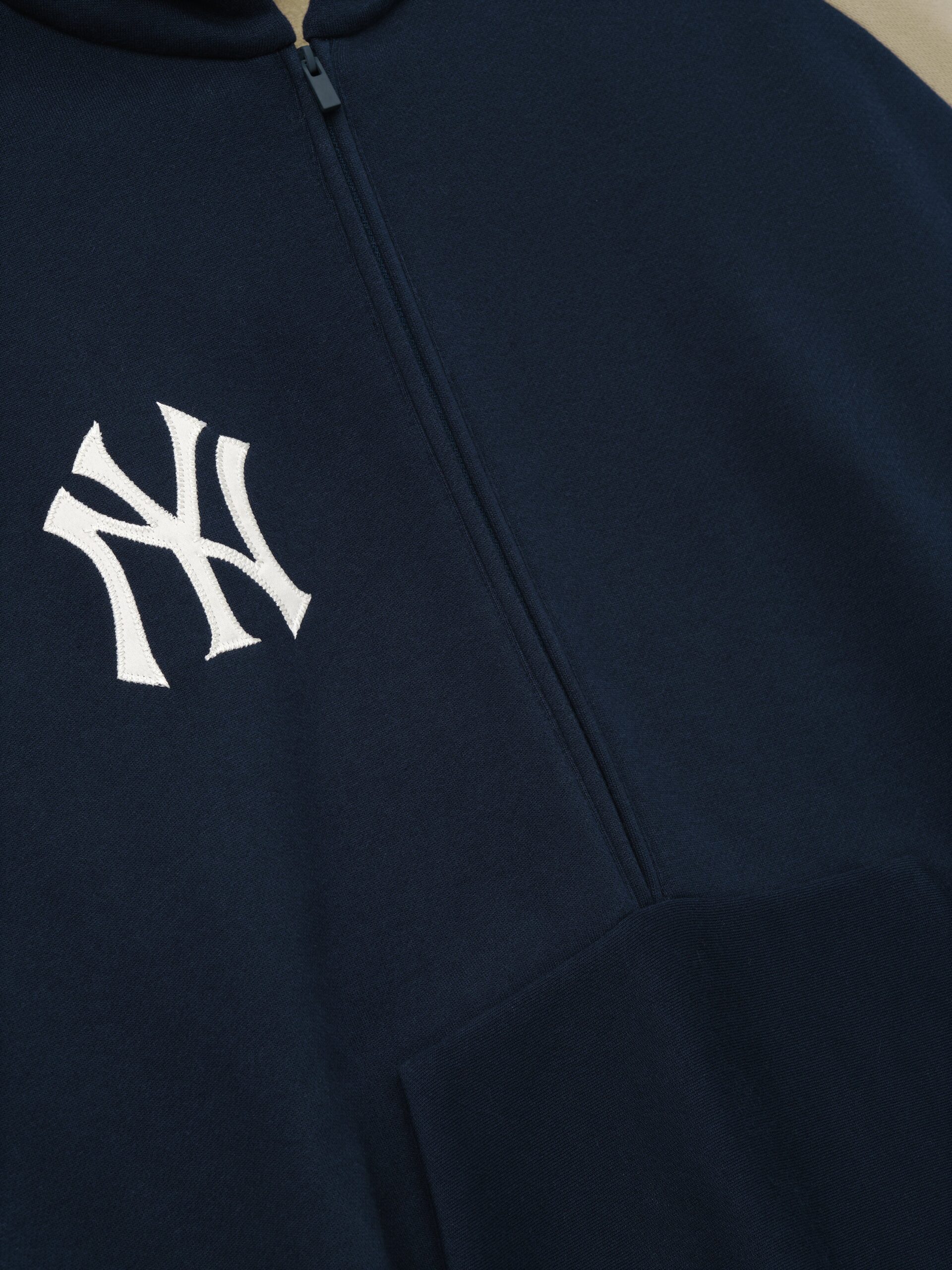 RW00211_YANKEES_RAGLAN_HALF_ZIP_SPORT_HOODIE-DARK_SAPPHIRE_OVERLAND_3 Yankees Raglan Half Zip Sport Essentials Hoodie