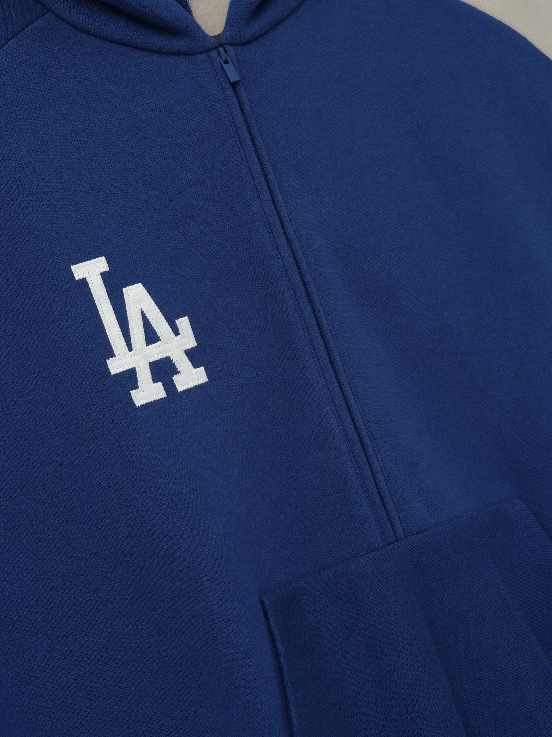 RW00213_DODGERS_RAGLAN_HALF_ZIP_SPORT_HOODIE-ESTATE_BLUE_SEAL_3